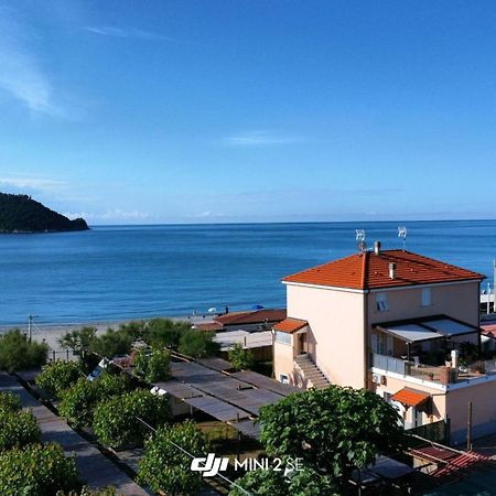 Residence Riviera アルベンガ エクステリア 写真