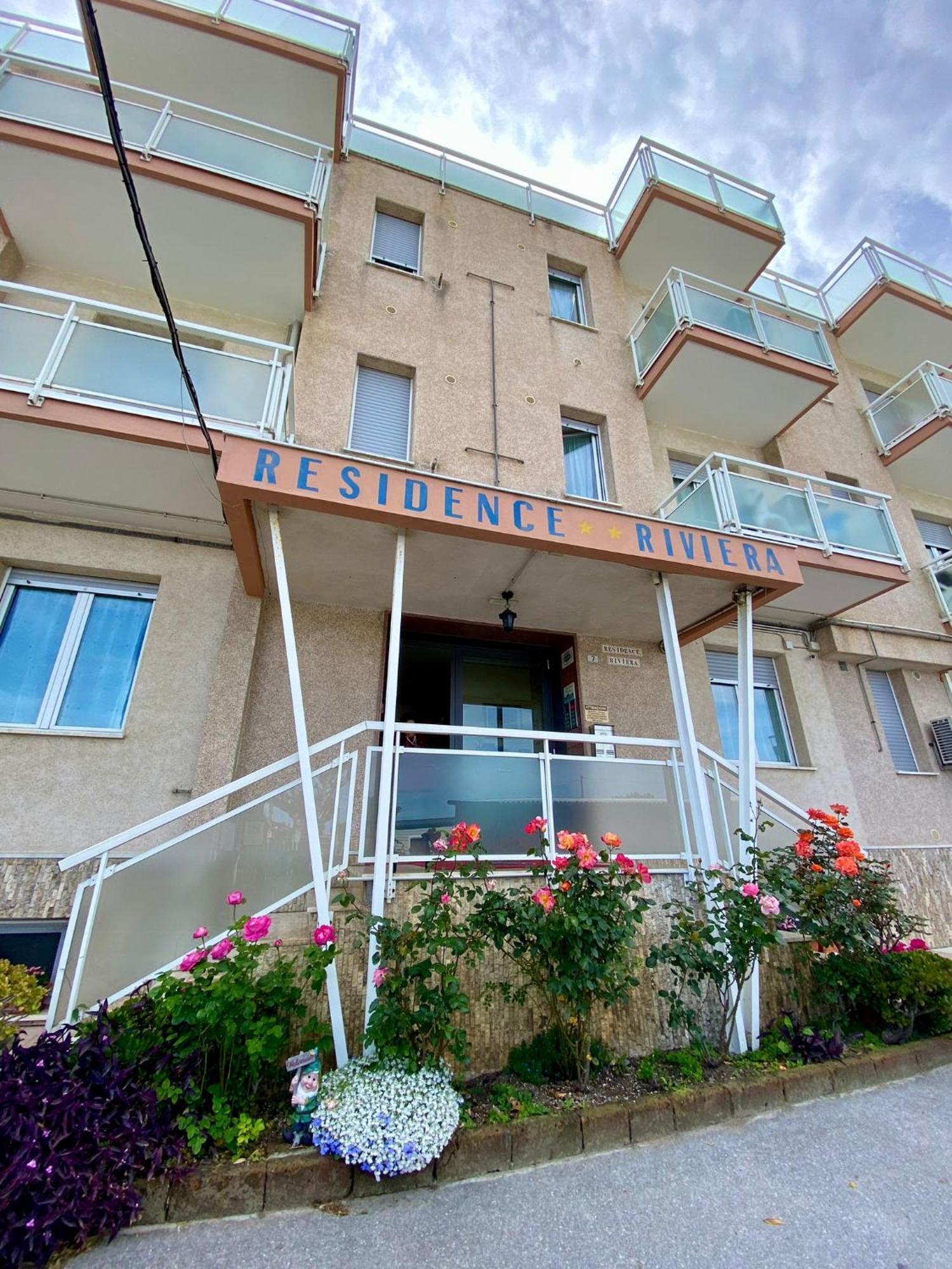 Residence Riviera アルベンガ エクステリア 写真